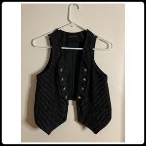 Joe Benbasset stripped vest